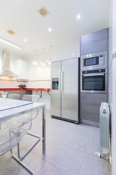 Indautxu Flat Next Stop Билбао Екстериор снимка